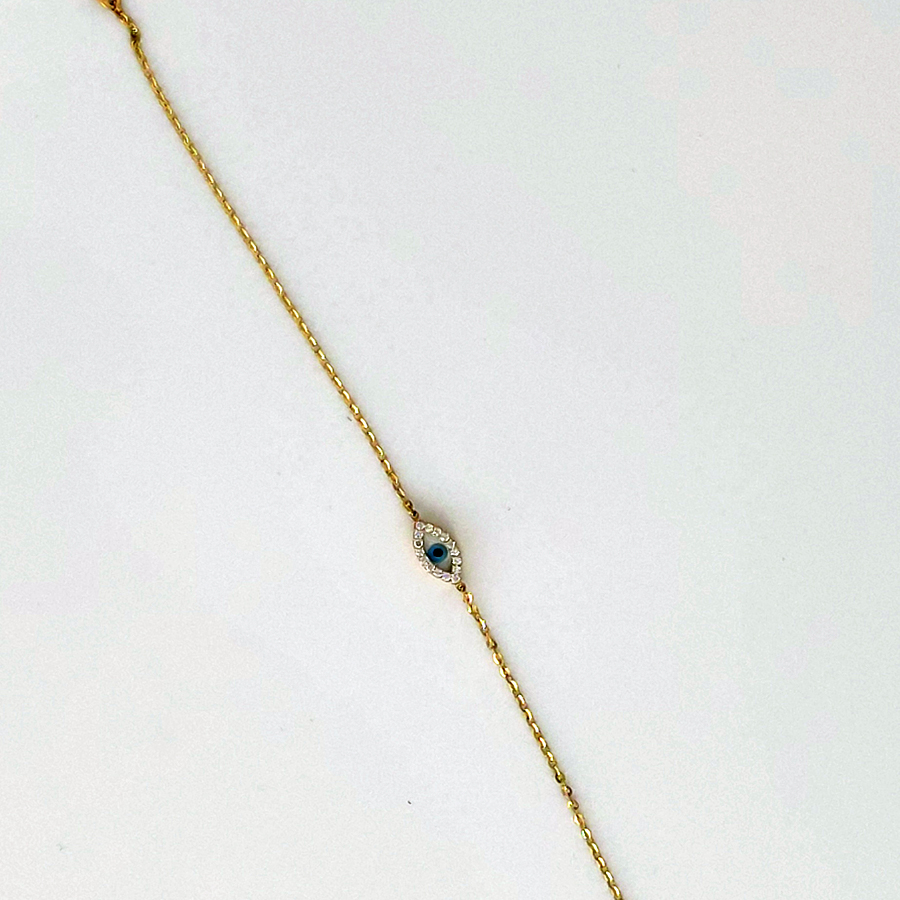 Bracelet with sapphire
